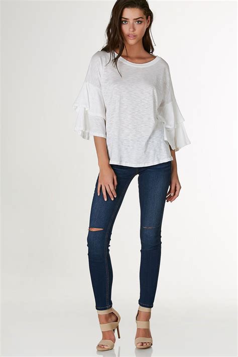 Relaxed Fit Round Neck Top With Ruffled 34 Length Sleeves Lightweight