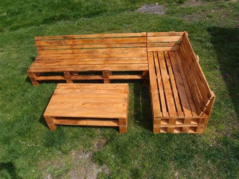 You can download the detailed instruction manual here: Pallet Sectional Sofa with Coffee Table | 101 Pallets
