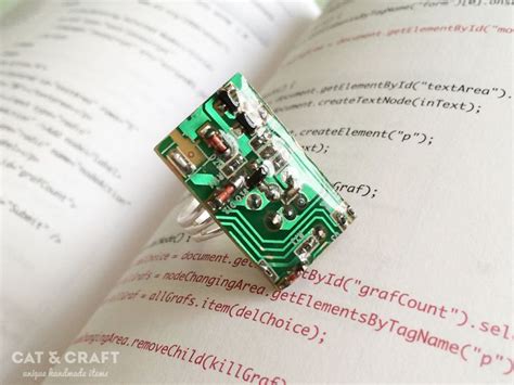 I Turn Old Electronic Devices Into Geeky Jewelry Geeky Jewellery