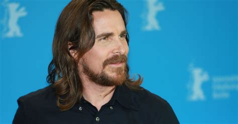 L + handsignierte autogrammkarten + poster / exklusiv bei amazon.de). Christian Bale to Play Enzo Ferrari — You Know, the Car Guy