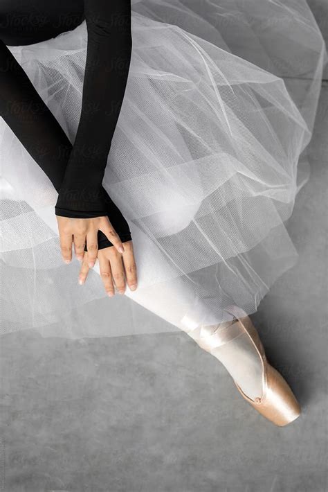 En Pointe Pointe Shoes Ballet Beautiful Life Is Beautiful Tutu Dance Photography Poses