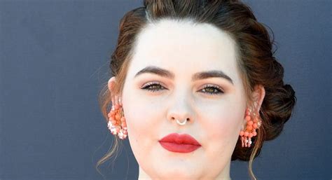 Tess Holliday Shoe Size And Body Measurements Celebrity Shoe Sizes