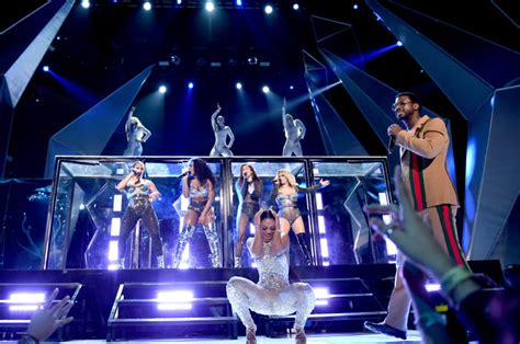12 Memorable Moments From The 2017 Mtv Vmas