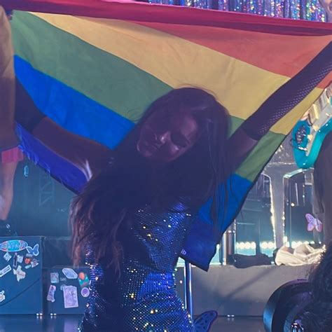 Olivia Rodrigo Sour Tour Milan With Pride Flag In 2022 Olivia