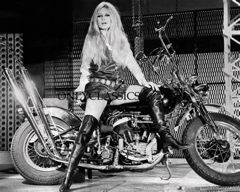 1967 Sexy Bad Girl Brigitte Bardot Harley Davidson Motorrad Chopper