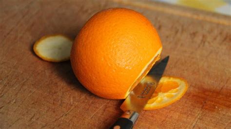 Comment Peler à Vif Une Orange En 5 Mn Les Recettes De Cuisine Dannie