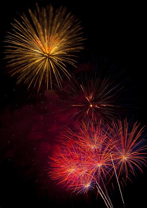 Holidays Night Salute Sparks Holiday Fireworks Firework Hd Phone