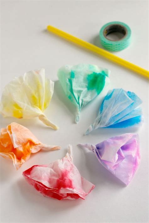 Make A Coffee Filter Flower Bunch Craft Projects For Kids Paper Crafts