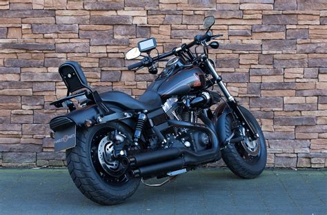 Is it really supposed too on the left side 2011 FXDF Dyna Fat Bob 103 RASB - USbikes