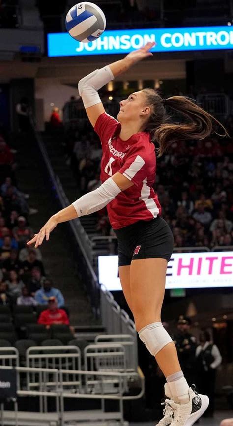Dominant Wisconsin Badgers Volleyball Continues Undefeated Streak In 2023 Season Sports