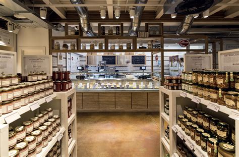 Eataly Milano: acid stained floor, an original solution - Ideal Work
