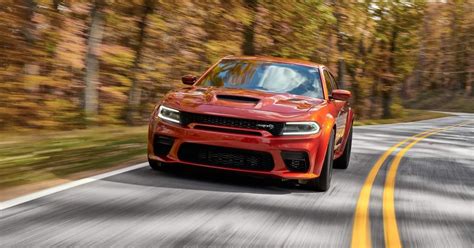 These Are Our Favorite Features Of The 2022 Dodge Charger Srt Hellcat