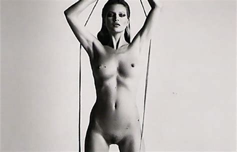 Kate Moss Nude Bush And Tits — Full Frontal Nudity