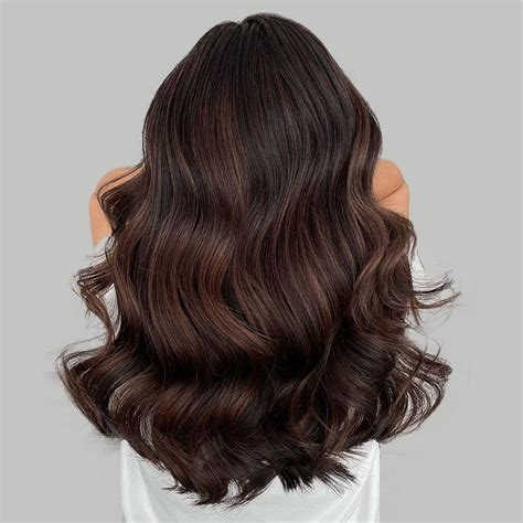 Make A Statement This Summer With Stunning Highlights For Brown Hair