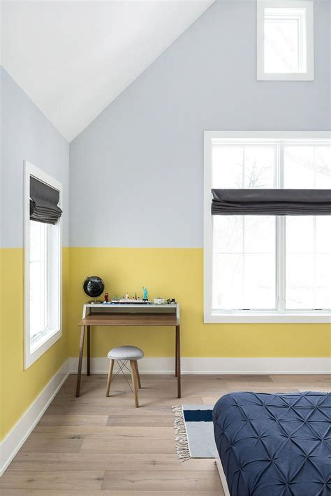 Two Tone Combination Bedroom Paint Two Colors The Lacquered Walls Are