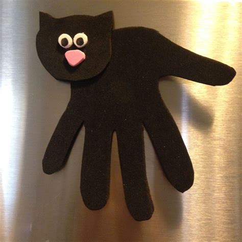 Halloween Black Cat Handprint Craft Halloween Kids Easy Halloween