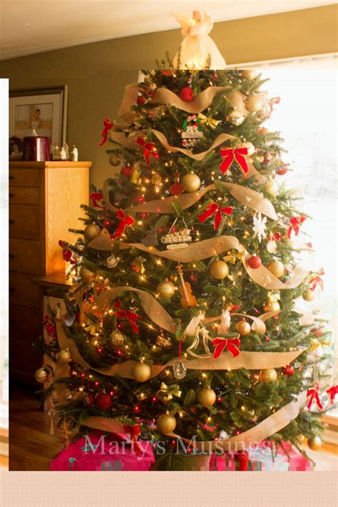 15 Charming Christmas Tree Decorating Ideas To Try This Season Style