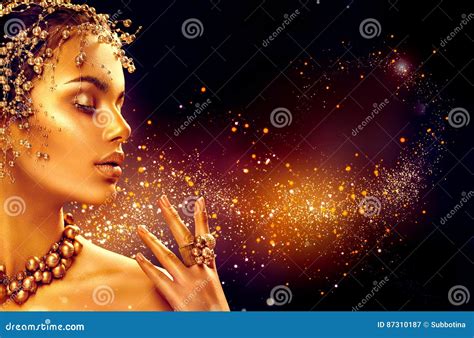 Gold Woman Skin Beauty Fashion Model Girl With Golden Makeup Stock Image Image Of Gold