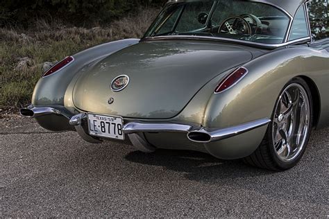 This Corvette C1 Restomod Is Ridiculously Beautiful