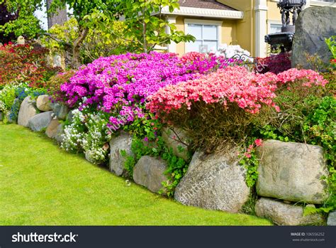 Flower Landscape Design At Cool Ravishing Garden Front Of