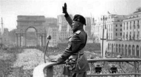 21 Aprile 1940 Mussolini Arringa I Camerati Litalia Sta Per Entrare