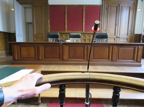 Yvelines Un grand père de Versailles agresse sexuellement sa petite fille