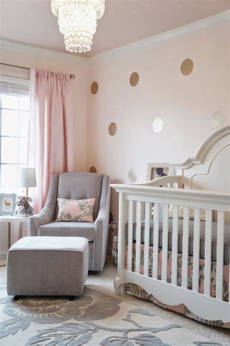 So wird aus einem wickeltisch im handumdrehen eine kommode und ein babybettchen zum. Babyzimmer in Grau und Rosa gestalten - Entzückende Ideen für eine mädchenhafte Einrichtung ...