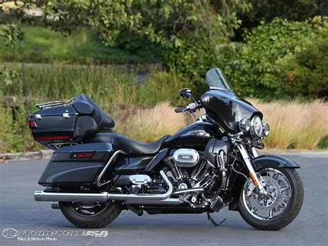 Read what they have to say and what they like and dislike about the bike below. 2013 Harley-Davidson Ultra Classic Electra Glide - Moto ...