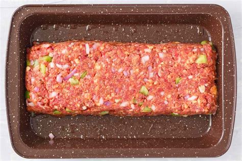 Today i'll show you how to make some of grandmas juicy old fashioned meatloaf. Old-Fashioned Homemade Meatloaf | Recipe in 2020 ...