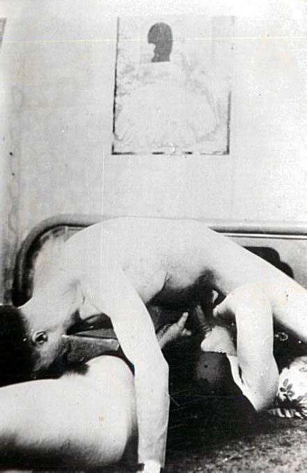 Amateur Ladies From 1930s Slurping Cock In Oral Sex Pics Porn Pictures Xxx Photos Sex Images