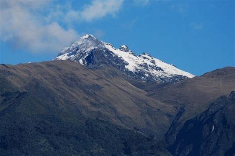 Gunung Berapi Guagua Pichincha Yang Terletak Di Ekuador Foto Stok Unduh