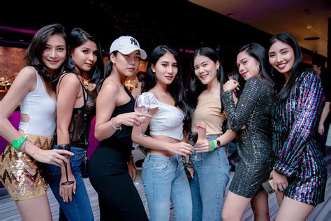 Girls Gone Wild At Woobar W Bangkok Siam Nite Japanese Women