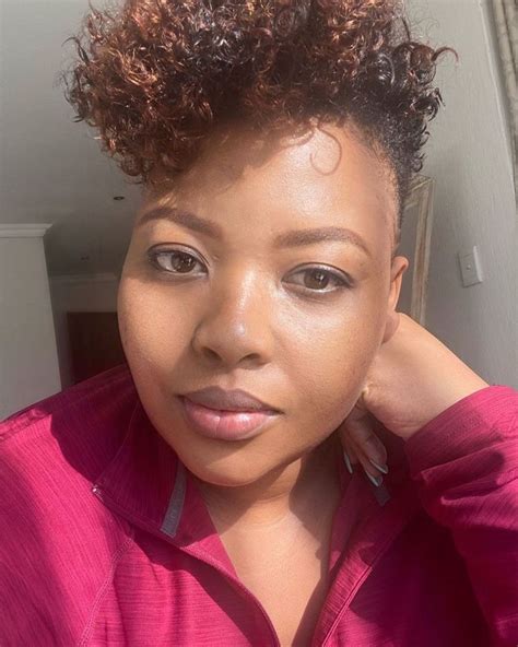 Anele Mdoda Falls Victim Of ‘what I Ordered Vs What I Got Photos