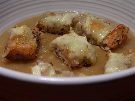 Easily Good Eats Easy French Onion Soup With Cheesy Croutons Recipe