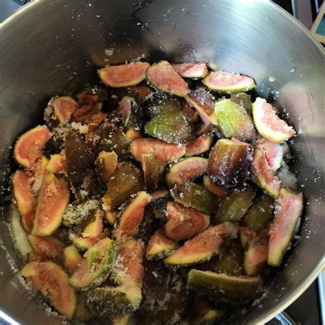 Making Fig Jam From Our Neighbor S Figs So We Can Eat It With Foie Gras