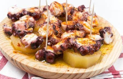 Aunque como bien se dice, nadie cocina el pulpo como una polbeira. Cómo preparar el pulpo a la gallega - Consejos y paso a paso.