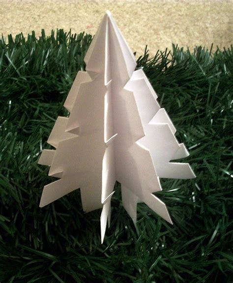Paper Christmas Tree · How To Make A Christmas Tree · Papercraft On Cut