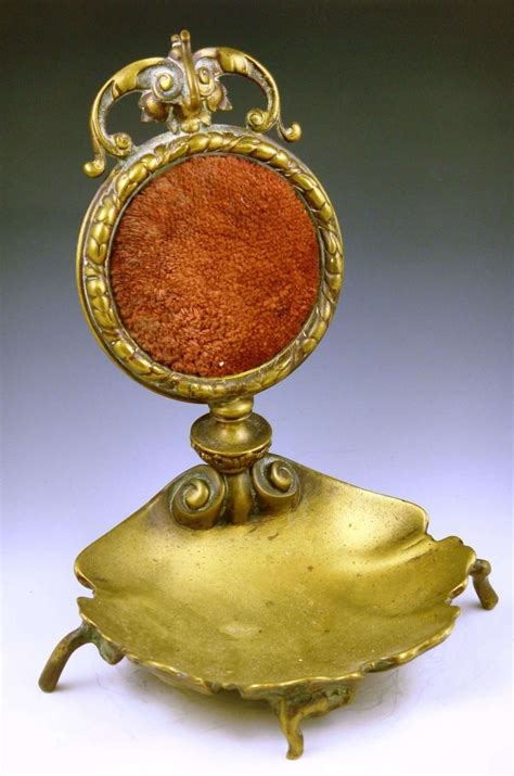 Research our price guide with auction results on 64 items from $18 to $7,800. Gilt Metal CLAM Shell Chair Shaped Pocket Watch Stand ...