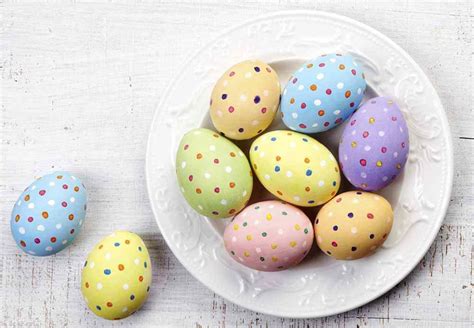 Save the recipes you want to try to your easter board on pinterest and get back to them later! decorated easter eggs | Sugar free white chocolate, Sugar ...