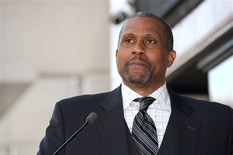 Tavis Smiley Takes His Case To Gma Pbs Made A Huge Mistake