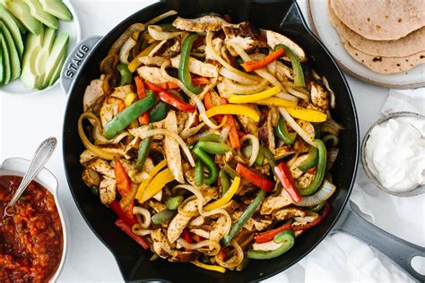 How to serve chicken fajitas: Chicken Fajitas (Easy & Flavorful) | Downshiftology
