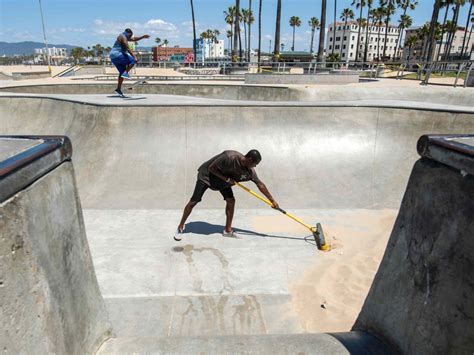 La Skateboarders Defy Eric Garcetti Reclaim Venice Skate Park