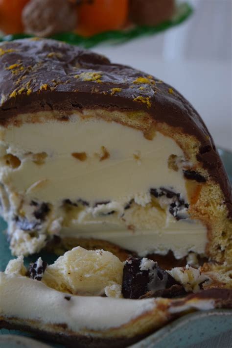 easy peasy make ahead showstopper ice cream and chocolate christmas pudding chocolate