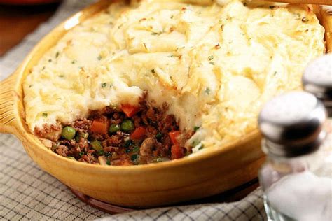 And they taste even better when eaten with a crispy egg roll. Leftover Meatloaf Shepherd's Pie | Leftover meatloaf ...