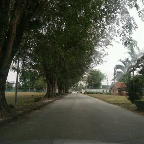 Permohonan jawatan kosong lembaga getah malaysia (lgm). Lembaga Getah Malaysia - Government Building in Sungai Buloh