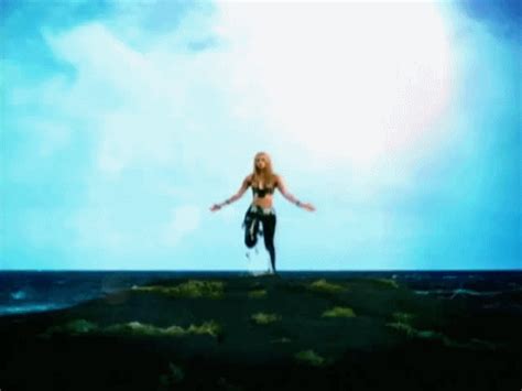Shakira In Whenever Wherever Music Video Shakira Fan Art 30898270 Fanpop