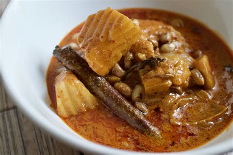 This recipe is the only one so far that i've made twice (although i have ingredients to make the stuffed. Massaman Curry Paste - Prik Gaeng Massaman พริกแกงมัสมั่น | Recipe | Curry, Massaman curry, Thai ...