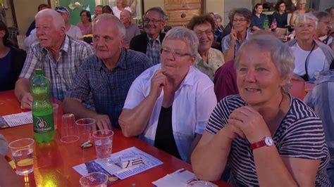 Srf bi de lüt ist eine fernsehsendereihe von schweizer radio und fernsehen. SRF bi de Lüt live Sommerfest Aarberg 20160929 142115 v ...