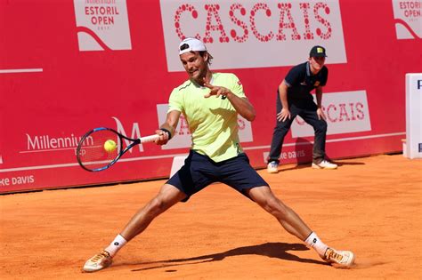 João started playing tennis at the age of 6 with his father at clube de ténis de guimarães. João Sousa estreia-se no Millennium Estoril Open no Dia do ...