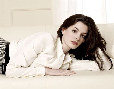 Celebrity Anne Hathaway Hq Wallpaper Movies And Tv Series